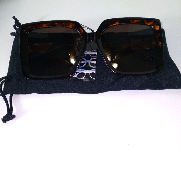 Animal Print Oversized Gold Rectangle Temple Square Sunglasses - Picture 6 of 6